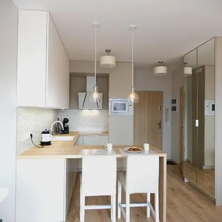 아파트 Klimatyczne Mieszkanie Z Balkonem 브로츠와프