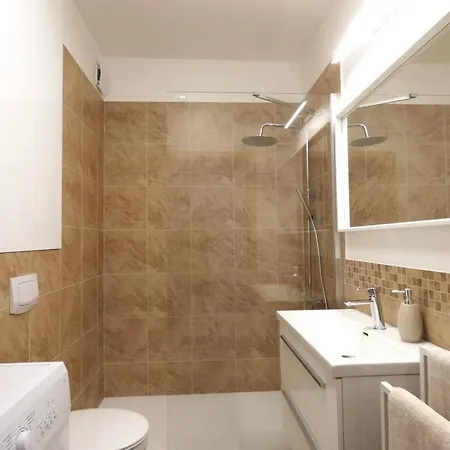Apartmán Klimatyczne Mieszkanie Z Balkonem Vratislav